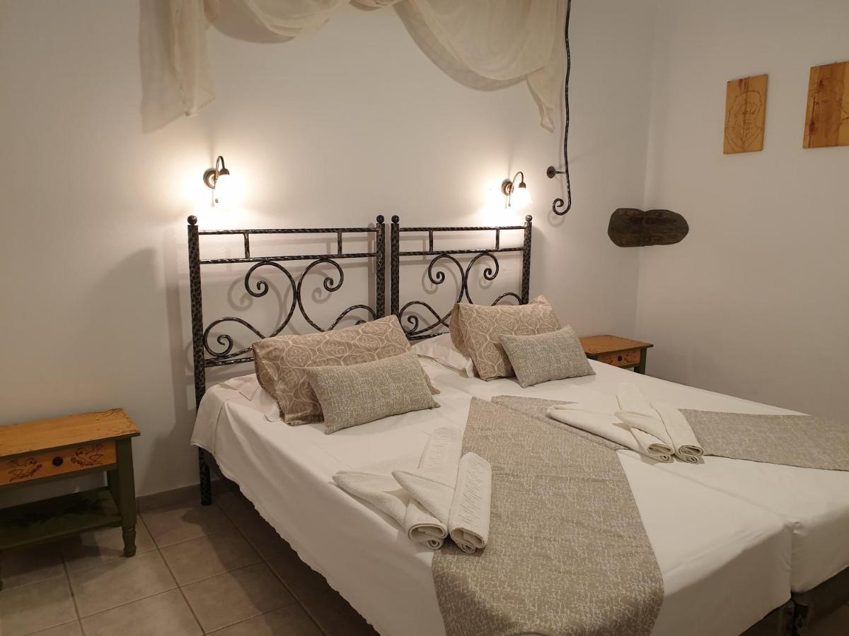 Sifnos Hotel Benaki Platis Gialos  Buitenkant foto