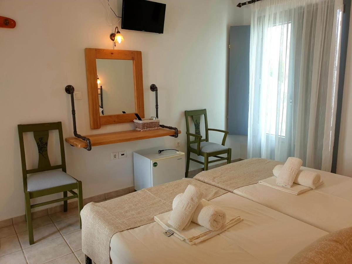 Sifnos Hotel Benaki Platis Gialos  Buitenkant foto