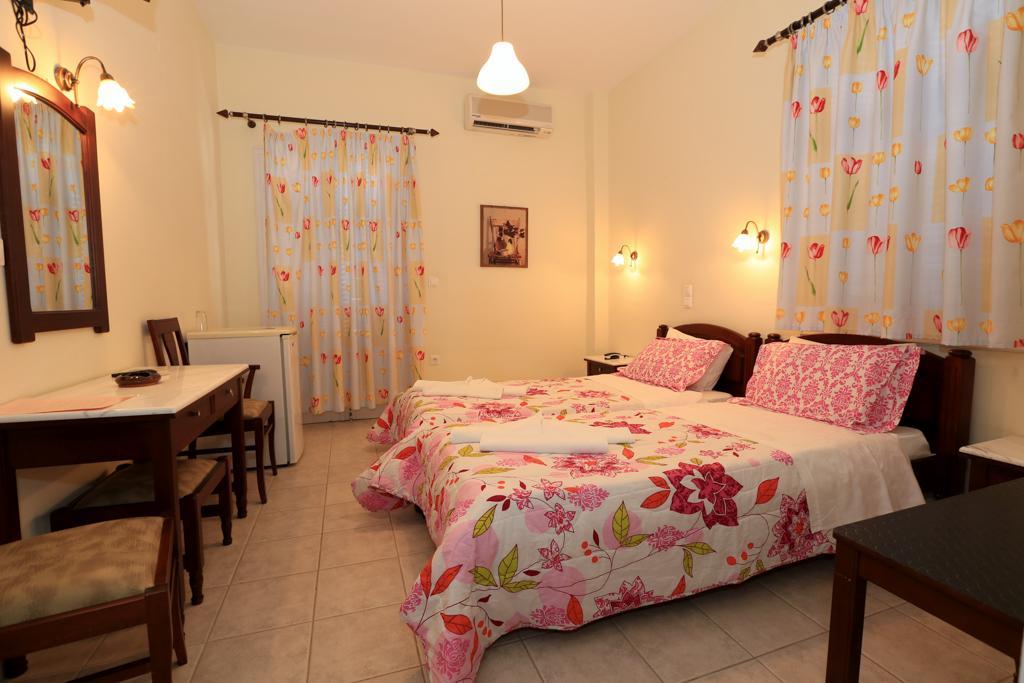 Sifnos Hotel Benaki Platis Gialos  Buitenkant foto