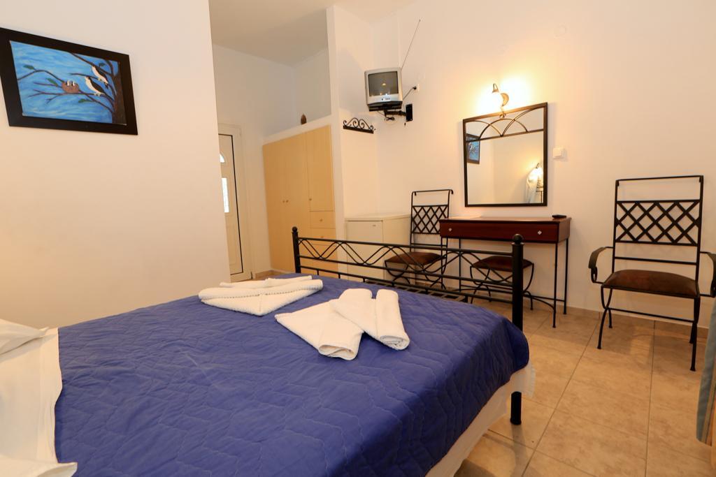 Sifnos Hotel Benaki Platis Gialos  Buitenkant foto