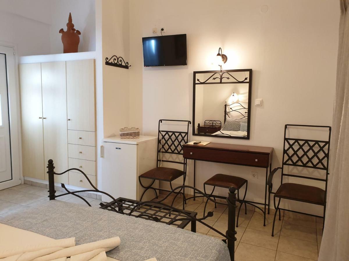 Sifnos Hotel Benaki Platis Gialos  Buitenkant foto