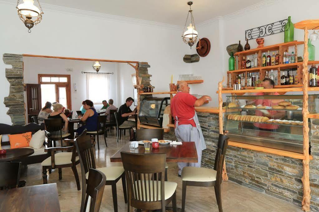 Sifnos Hotel Benaki Platis Gialos  Buitenkant foto